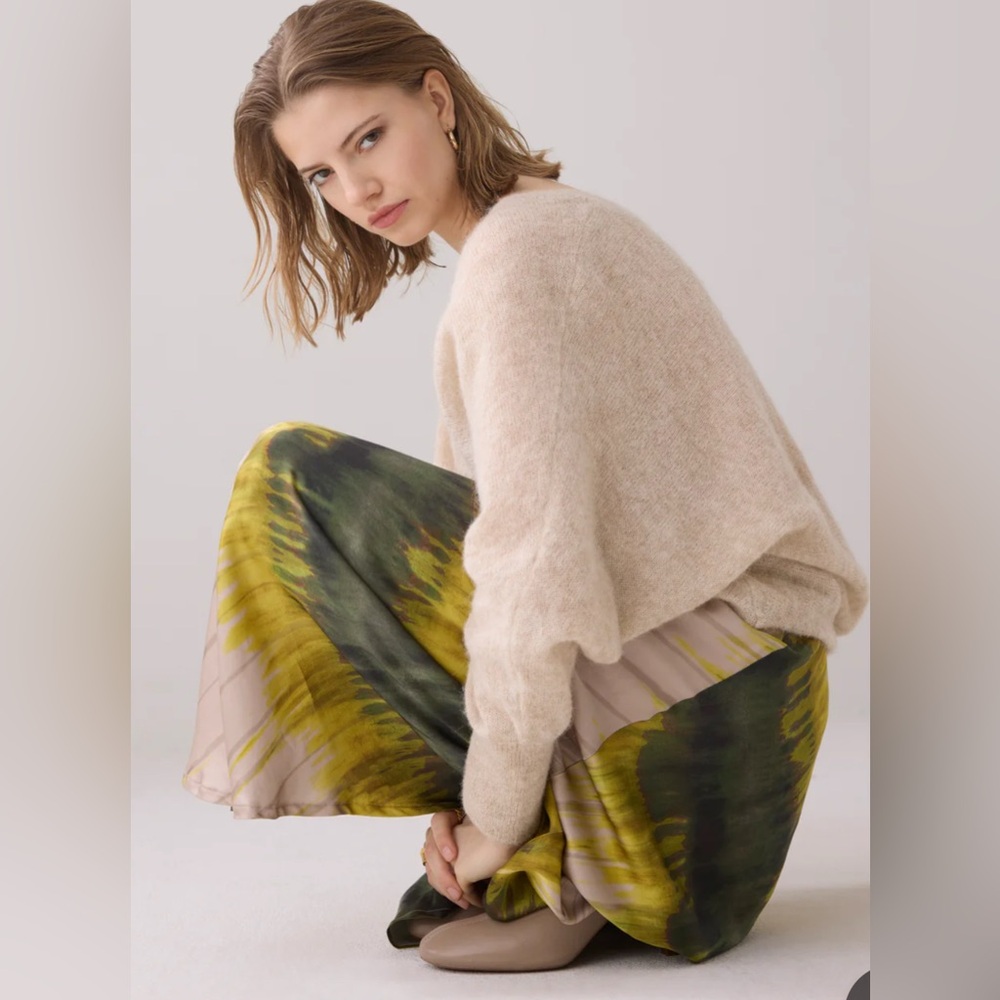 SATIN SKIRT MADE OF ECOVERO FABRIC